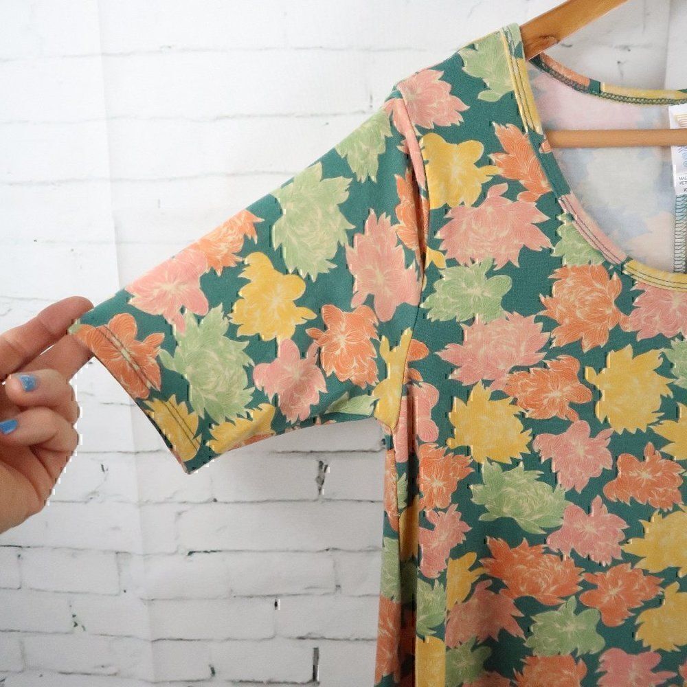 LULAROE GREEN, YELLOW & ORANGE FALL DESIGN SHORT SLEEVE MATERNITY TOP SIZE XXS - Picture 6 of 10